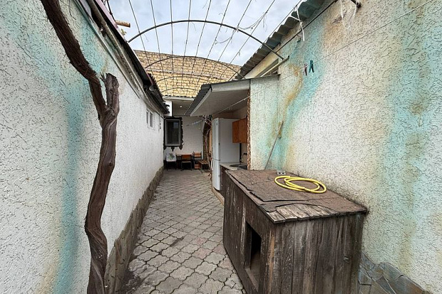 Фото 5. Трёхкомнатный дом рядом с рынком в Евпатории