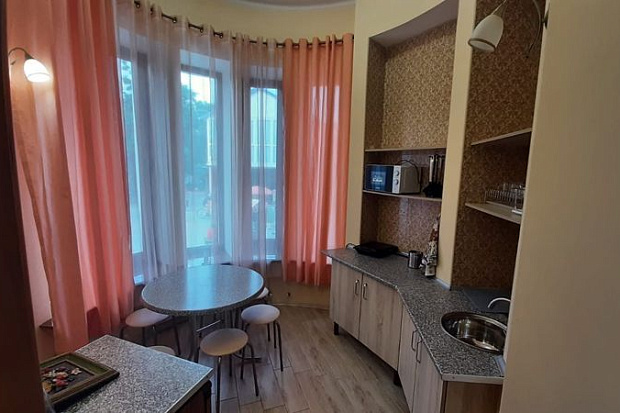 Фото 5. Двухкомнатная квартира на очень красивой улице в Евпатории