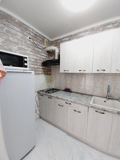Фото 3. Комфортный однокомнатный номер в курортной зоне Евпатории
