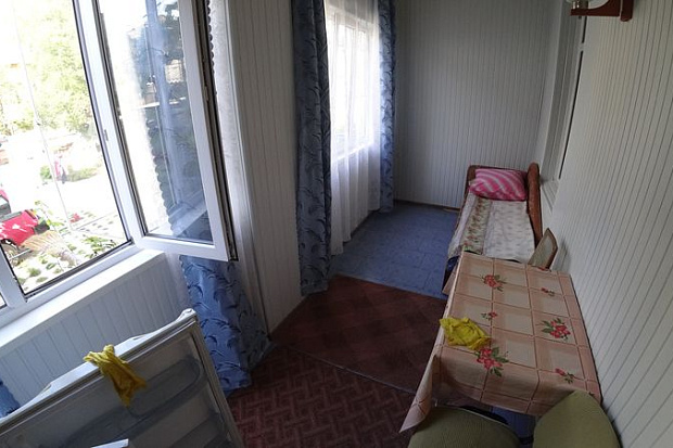 Фото 5. Однокомнатная квартира царской постройки с высокими потолками в курортной зоне