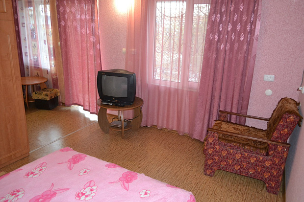 Фото 6. Уютный однокомнатный номер в городе Евпатория