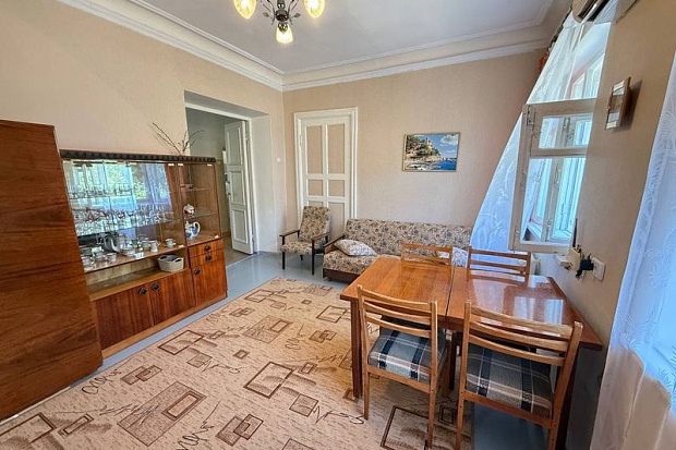 Фото 3. Трёхкомнатная квартира с высокими потолками в районе пляжа Солярис