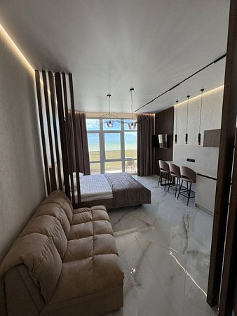 Фото 9. Квартира -студия с дизайнерским ремонтом на берегу моря