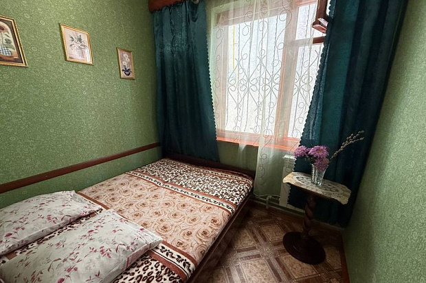 Фото 9. Недорогой дом с двором в Евпатории
