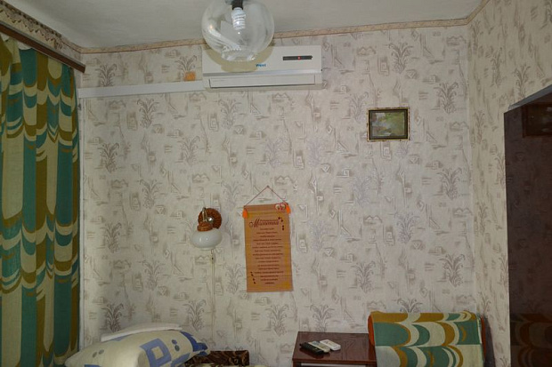 Фото 6. Двухкомнатный дом с обычным ремонтом на ул. Пушкина