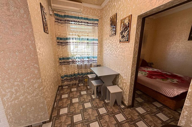 Фото 6. Двухкомнатный дом в исторической части Евпатории