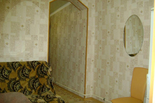 Фото 2. Двухкомнатный дом в парковой зоне Евпатории 