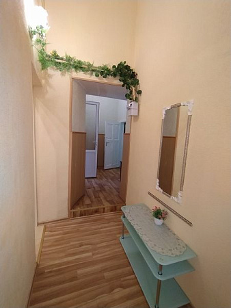 Фото 3. Уютный двухкомнатный дом в старом городе возле кафе Молочное 