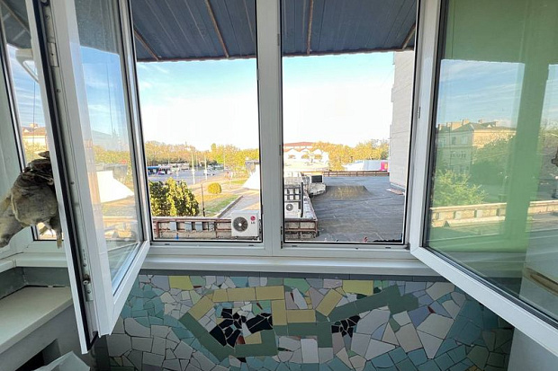 Фото 4. Светлая двухкомнатная квартира в центре Евпатории