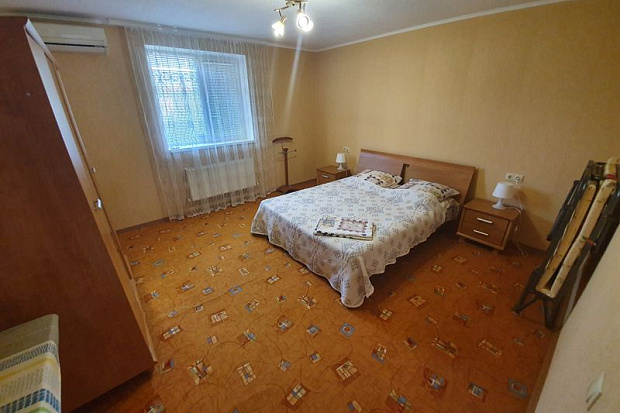 Фото 4. Двухкомнатный дом с хорошим ремонтом на ул. Пушкина