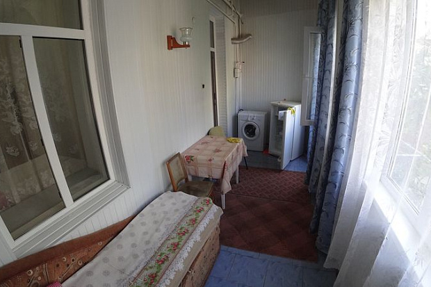 Фото 7. Однокомнатная квартира царской постройки с высокими потолками в курортной зоне